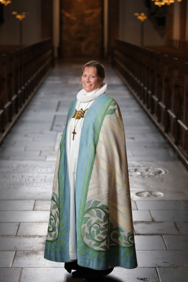 Ulla Thorbjørn Hansen. Bispekåbe. Roskilde Domkirke2